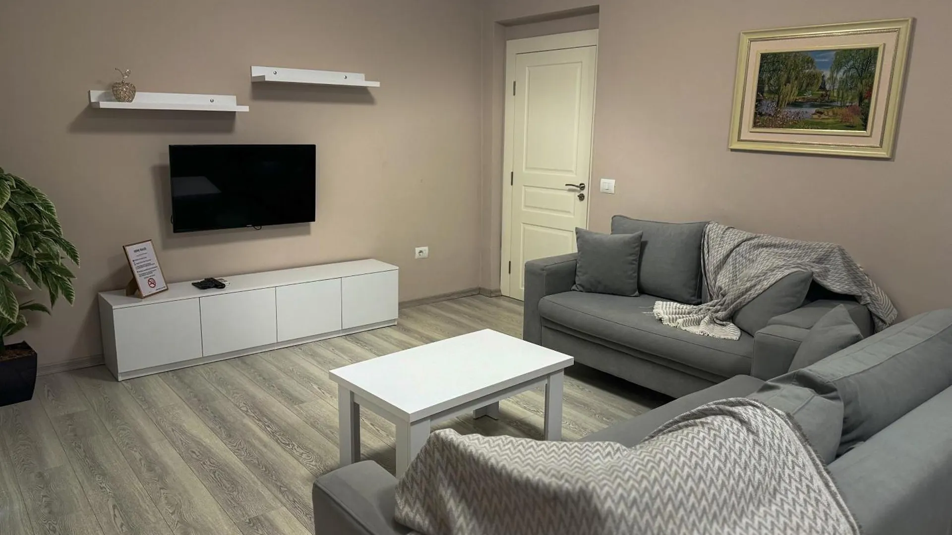 Amazing Getaway In Tirana Apartman