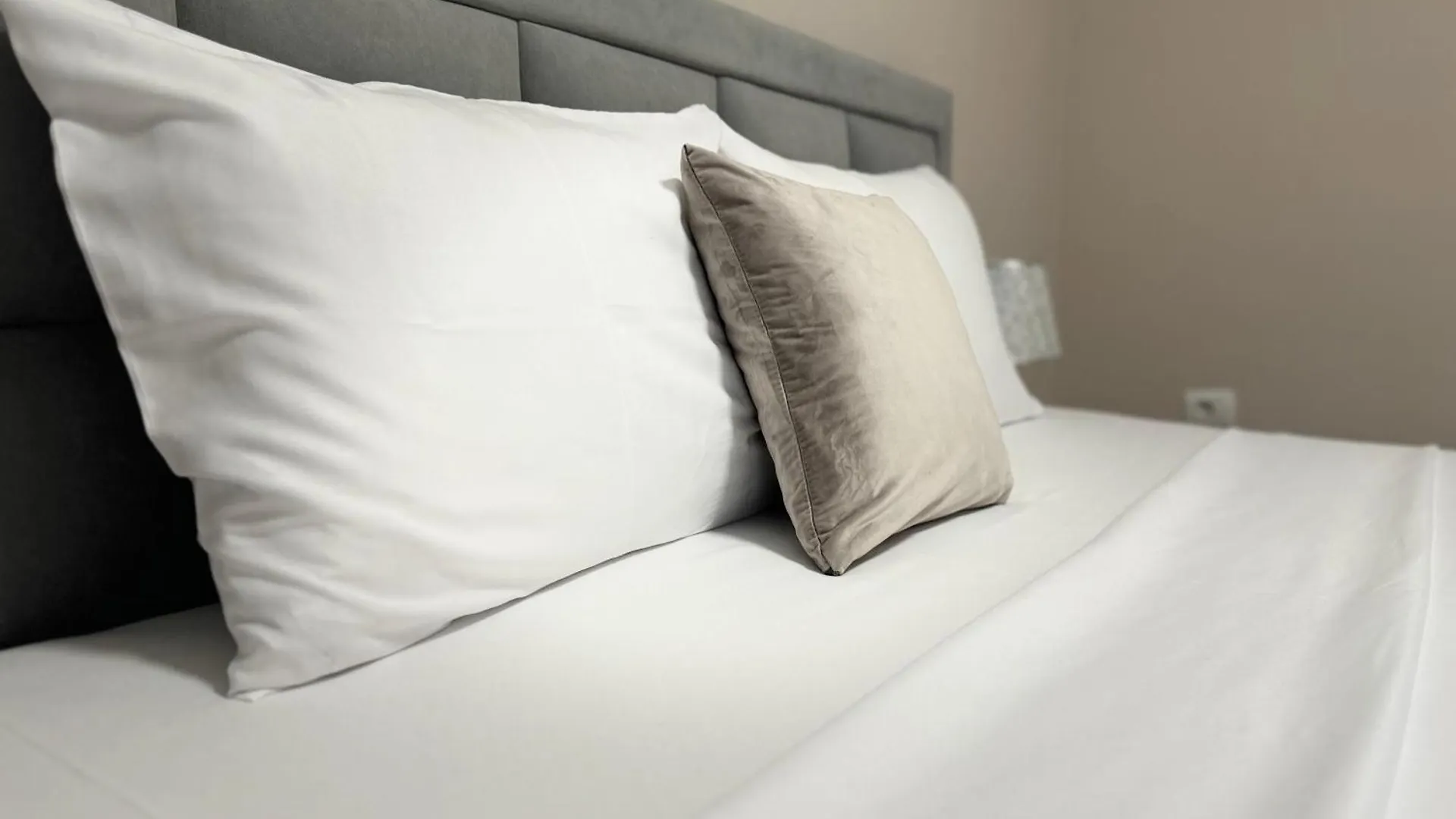 Amazing Getaway In Tirana Apartman